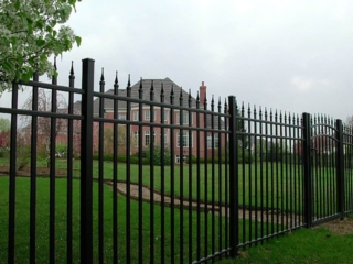 black aluminum fence installation in Cincinnati