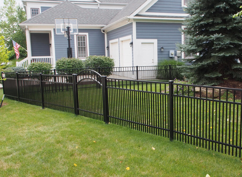 Cincinnati aluminum fencing company