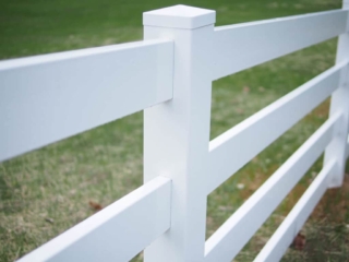 Vinyl fence contractors in Cincinnati