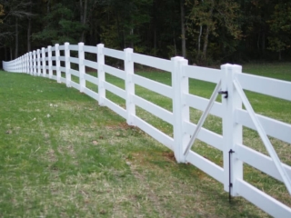 Vinyl fence company in Cincinnati