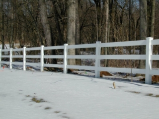 3 rail vinyl fence installation in Cincinnati