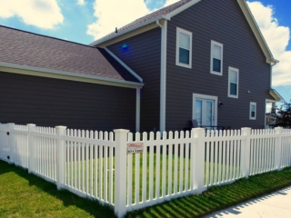 company to install a white picket fence in Cincinnati