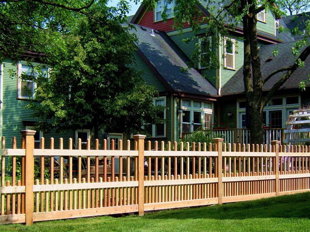 Cedar fencing company in Cincinnati