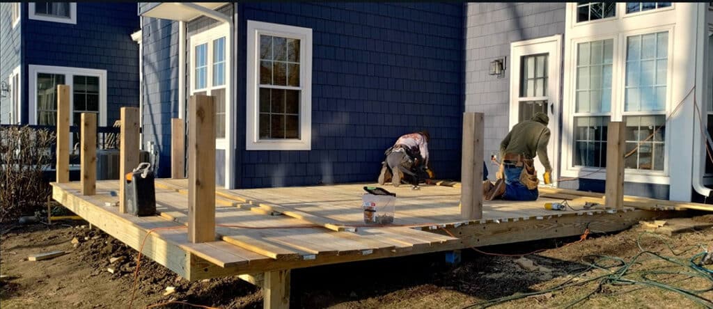 Cincinnati, OH deck construction companies