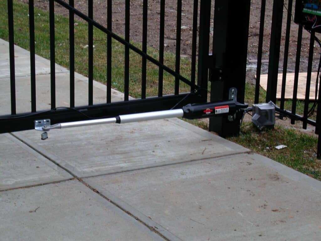 install electric swing gates for driveway in Cincinnati