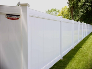 Privacy vinyl fencing services in Cincinnati