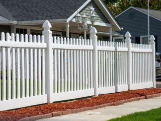 Vinyl space picket installation services in Cincinnati, OH